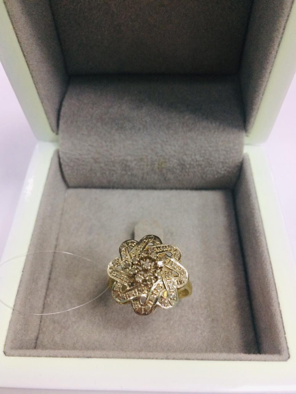 Кольцо с бриллиантом / жёлтое золото - 19 размер