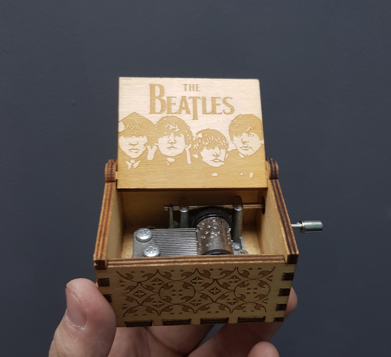 Музыкальная шкатулка The Beatles
