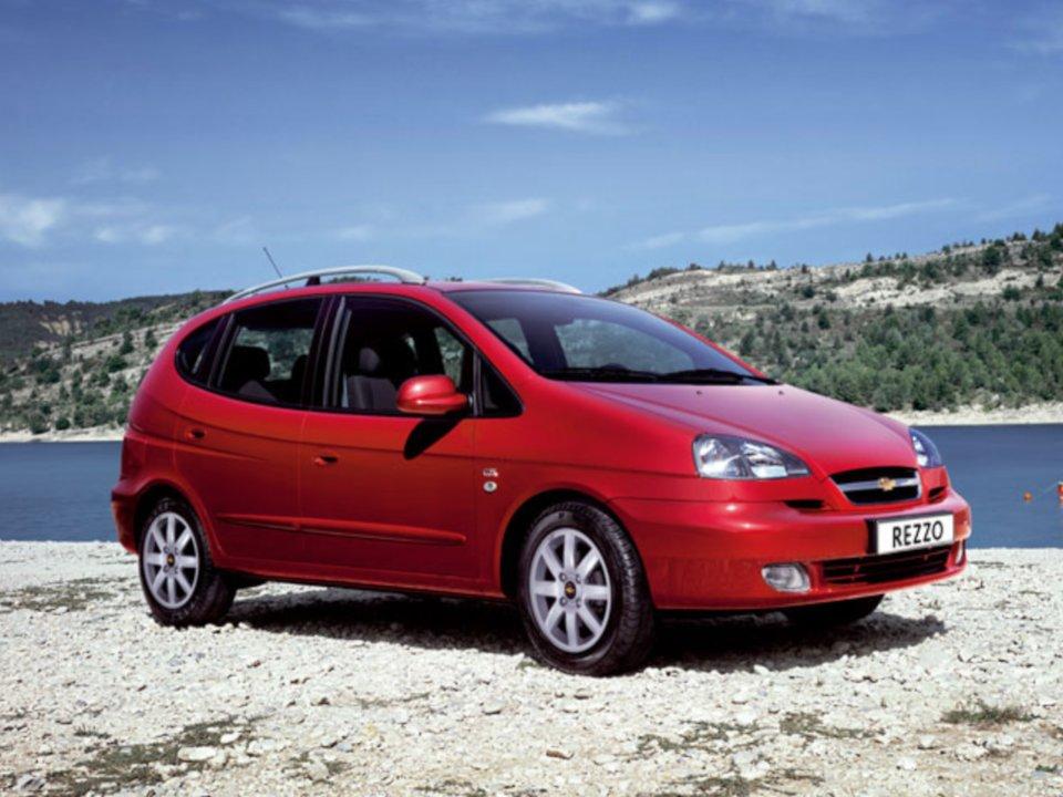 Кузовной порог для Chevrolet Rezzo (2004–2008)