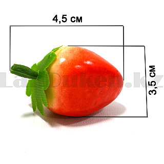 Мысығына қоюландырылған сүтті құяды