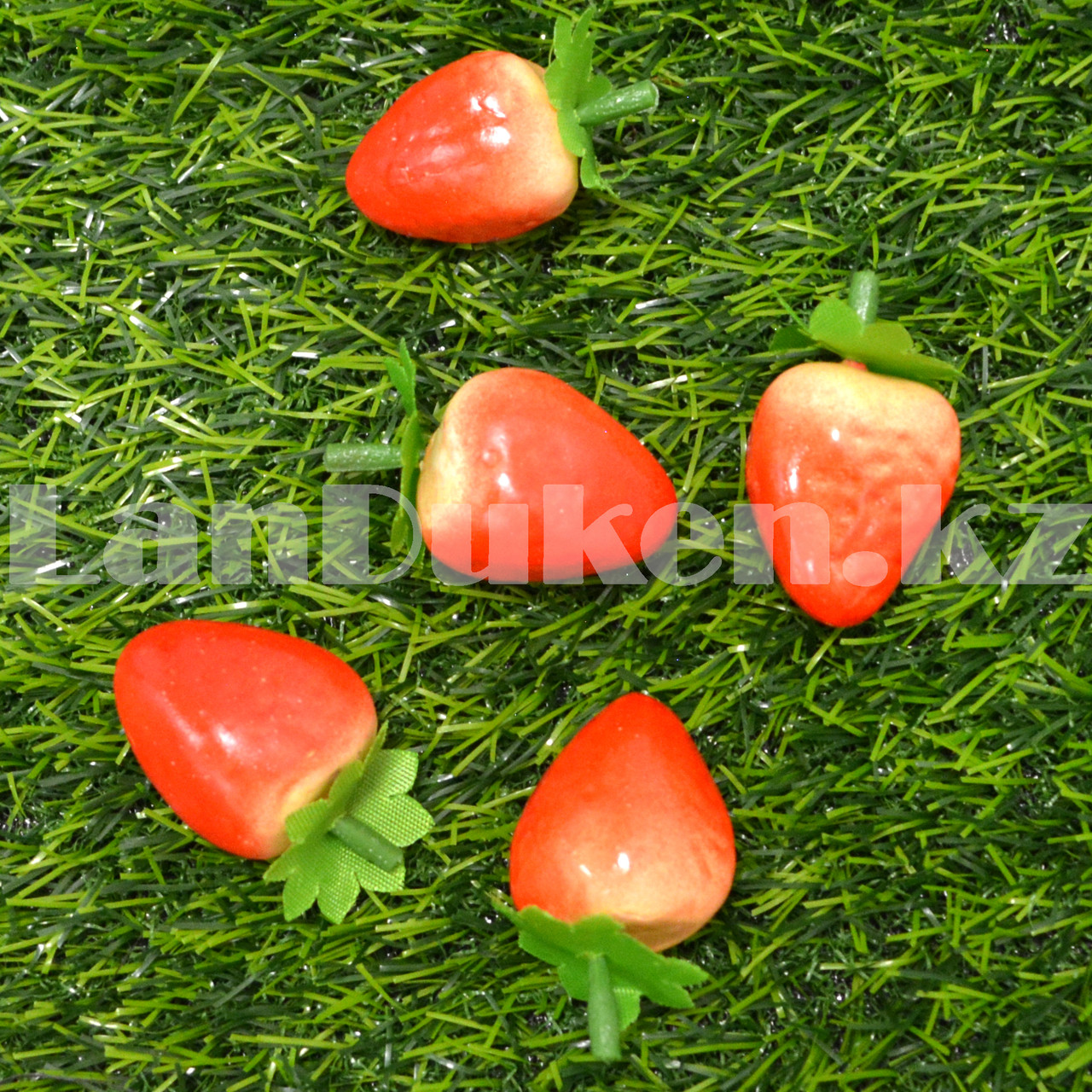 Искусственная ягода Клубника муляж декоративные набор 5 шт красно-желтые - фото 6 - id-p96632219