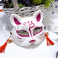 Маска Кицунэ японской демонической лисы Kitsune fox на резинке с колокольчиками и кисточками розовая