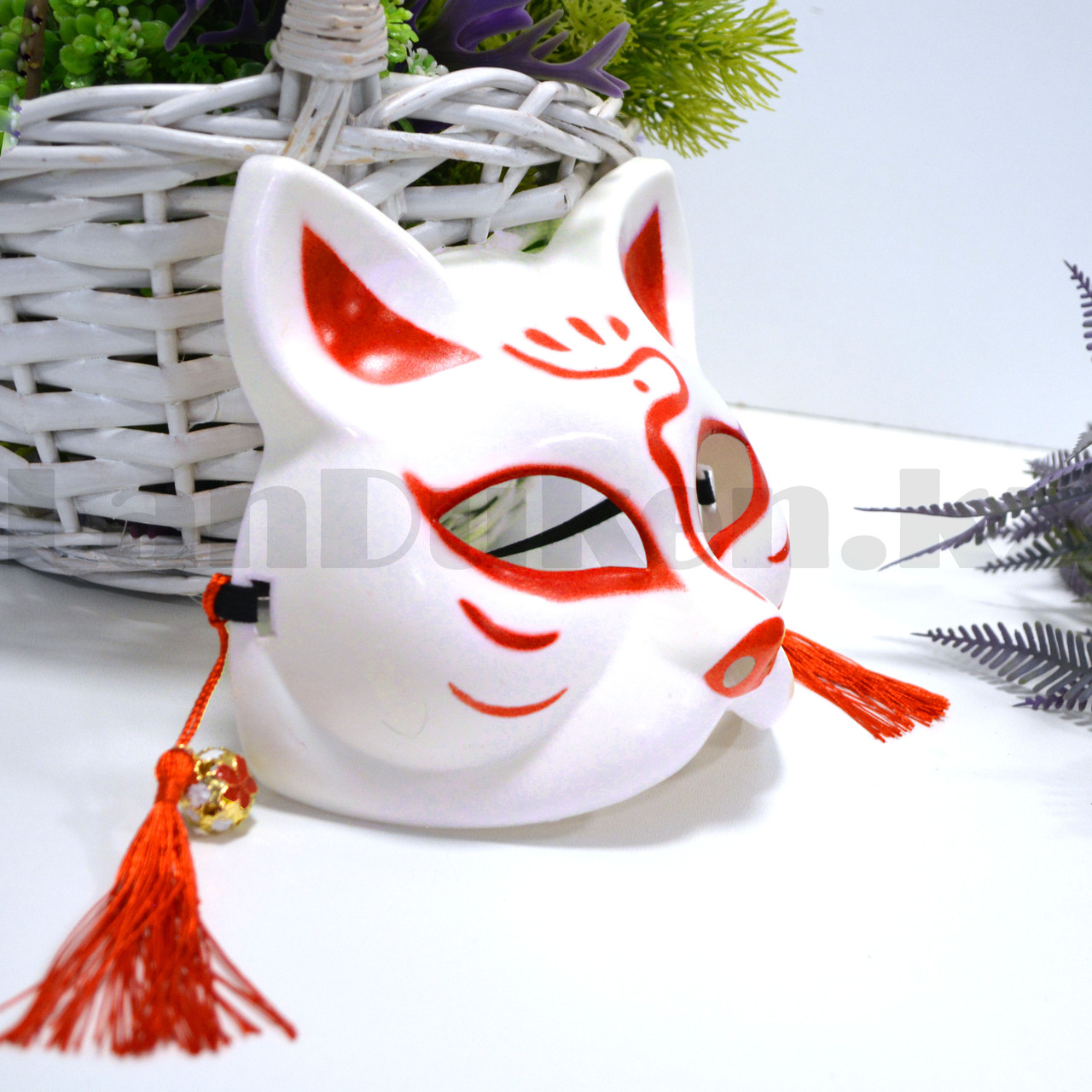 Маска Кицунэ японской демонической лисы Kitsune fox на резинке с колокольчиками и кисточками красная - фото 3 - id-p96720929