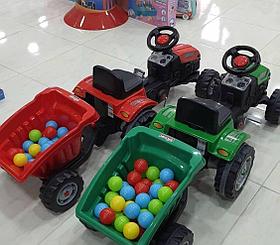PILSAN Педальная машина Tractor с прицепом  (3-8лет),143*51*51 см