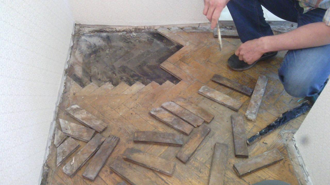 ремонт линолеума избавление от вздутий, скрытие щелей, замена изношенных участко