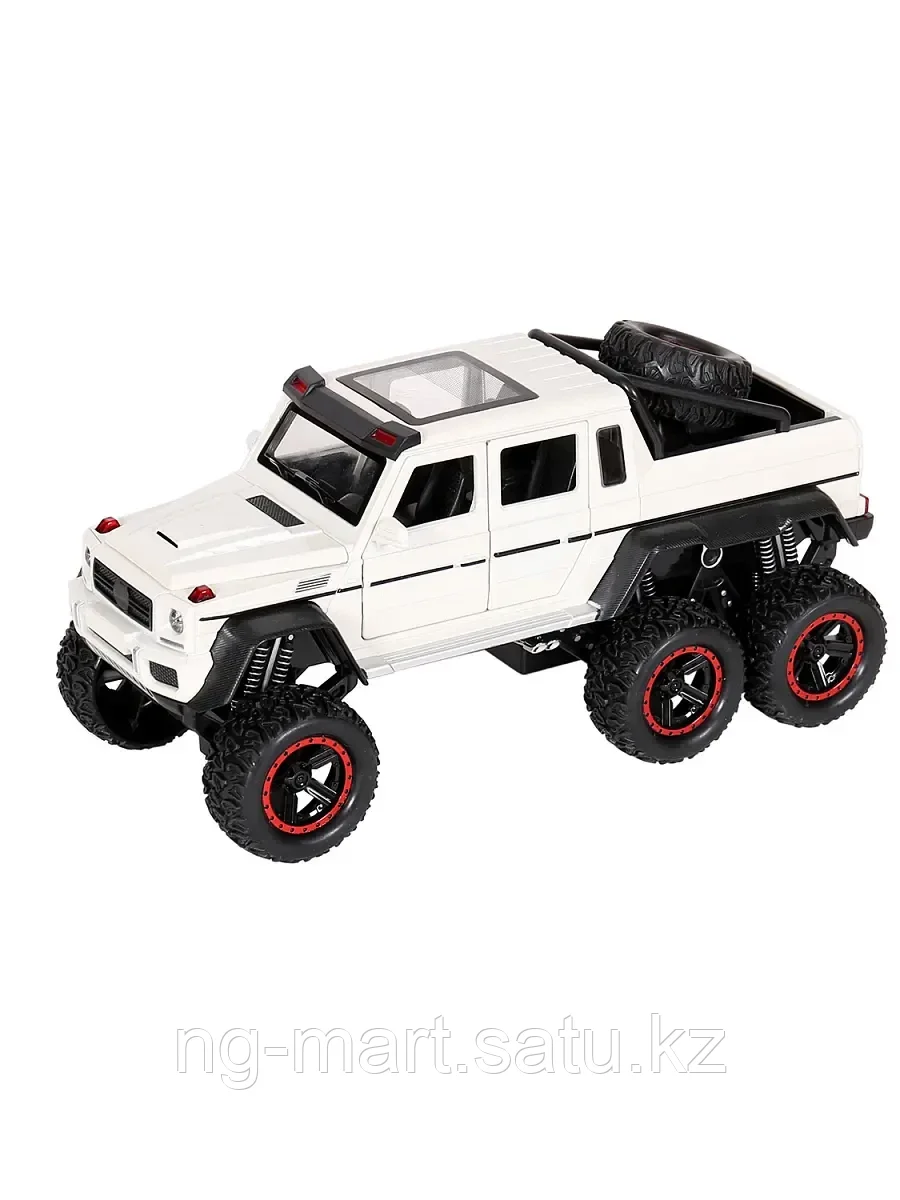 Модель машины Mercedes-Benz G55 6х6 на амортизаторах 1:24 (18,5см) свет, звук, инерция 18495W