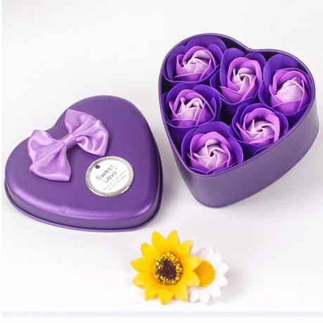 Уценка (товар с дефектом) Ароматизированное мыло для ванны Розы с лепестками 6 шт фиолетовый набор., фото 2