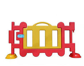 Дверца для низкого детского заборчика