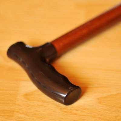 Трость деревянная с пластмассовой ручкой ИПР-750, без УПС, коричневая