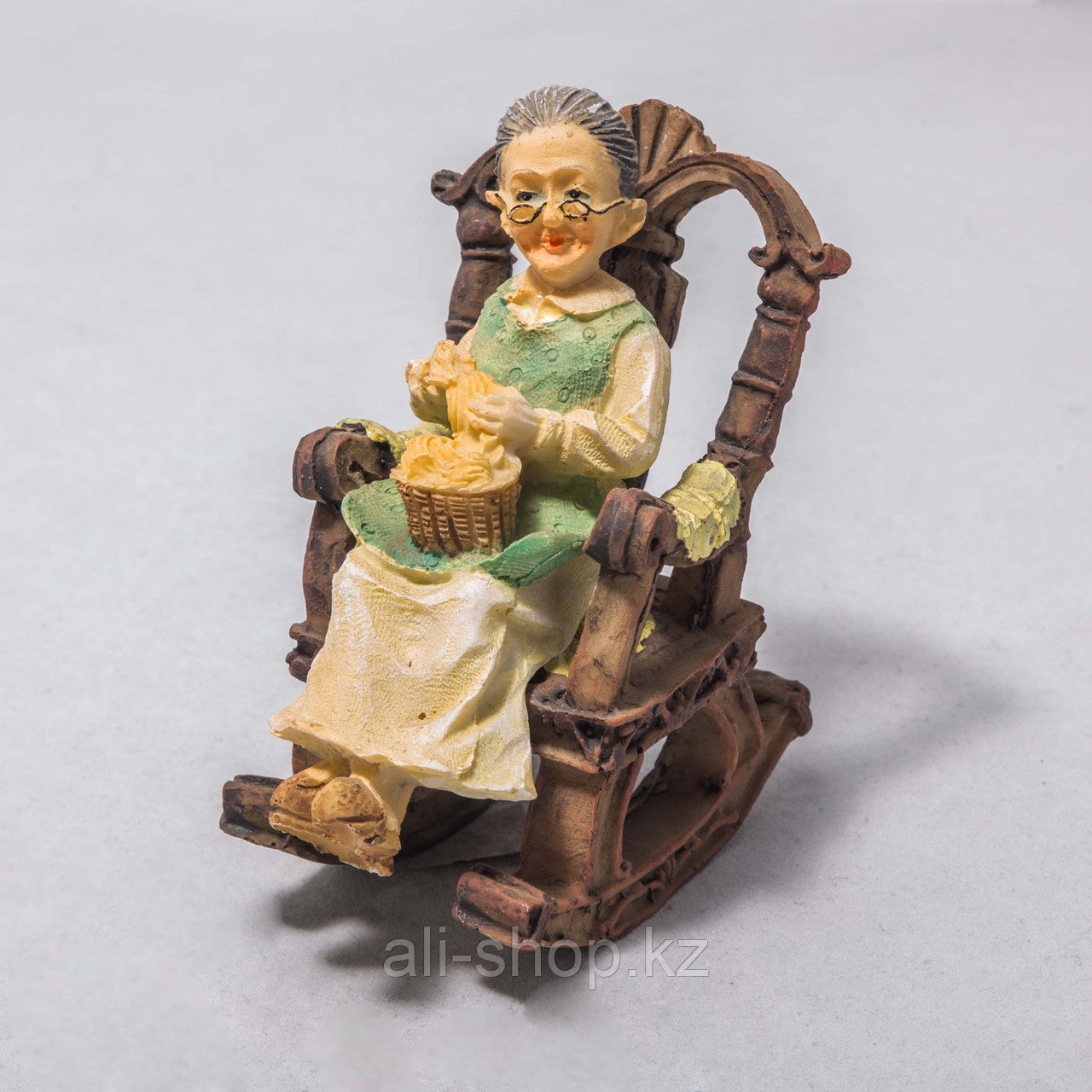 Украшение для дома "Бабушка в кресле" (9см) - фото 1 - id-p97444500