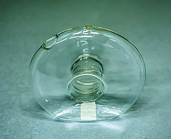 Декоративная ваза-сувенир (стекло)
