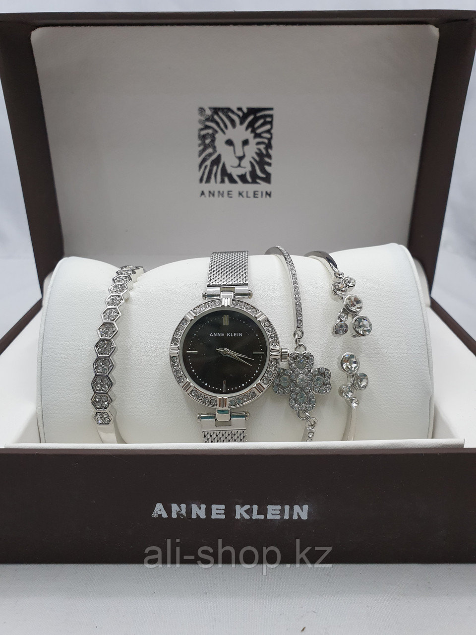 Подарочный набор для женщин ANNE KLEIN, часы с браслетами в подарочный упаковке, 0023-2-60 - фото 1 - id-p97458733