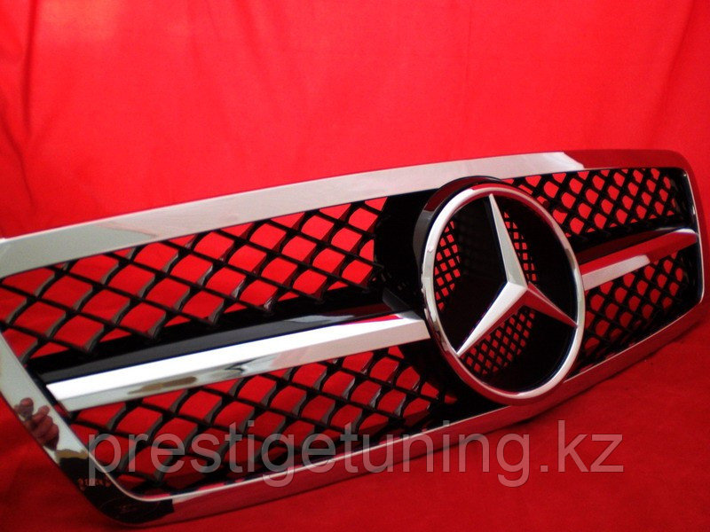 Решетка радиатора на Mercedes-Benz C-class W203 2000-07 в стиле AMG (черная + хром) - фото 4 - id-p97477157