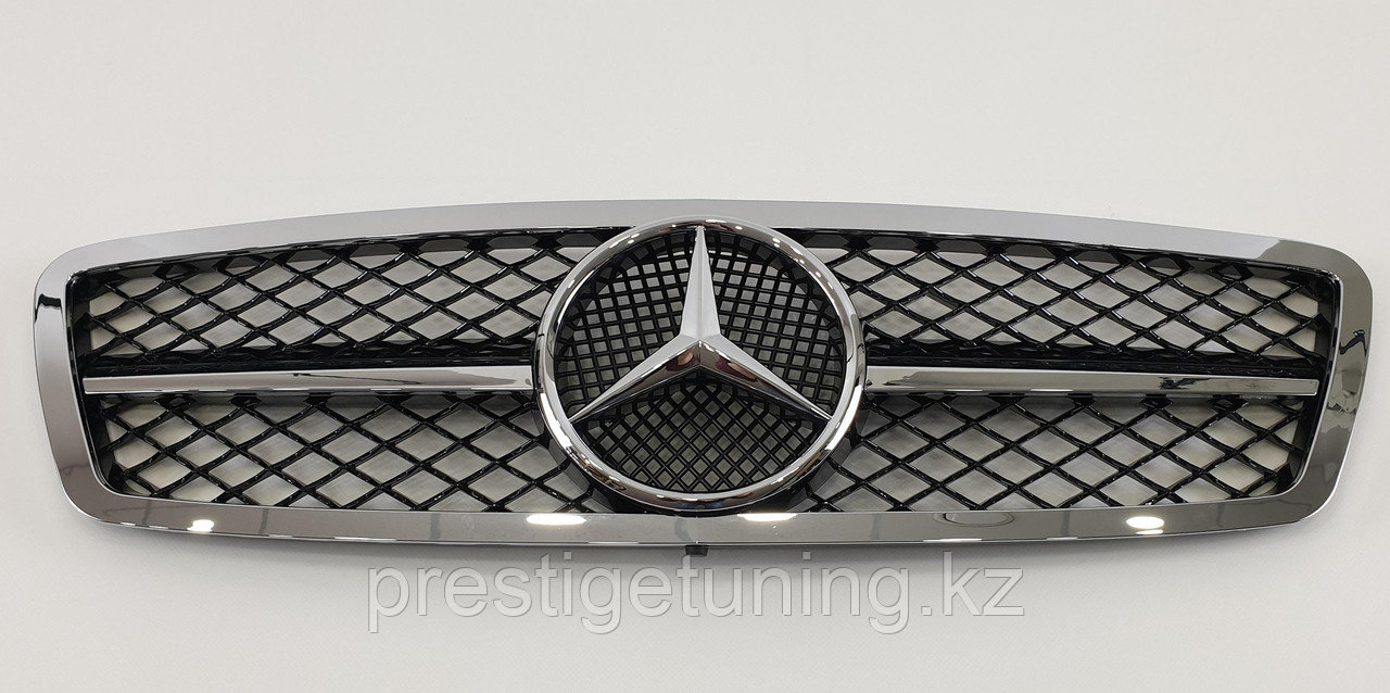 Решетка радиатора на Mercedes-Benz C-class W203 2000-07 в стиле AMG (черная + хром) - фото 3 - id-p97477157