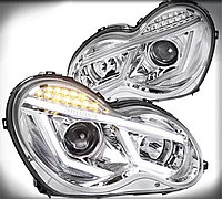 Передние фары на Mercedes C-class W203 2000-08 дизайн US (Хромированный цвет)