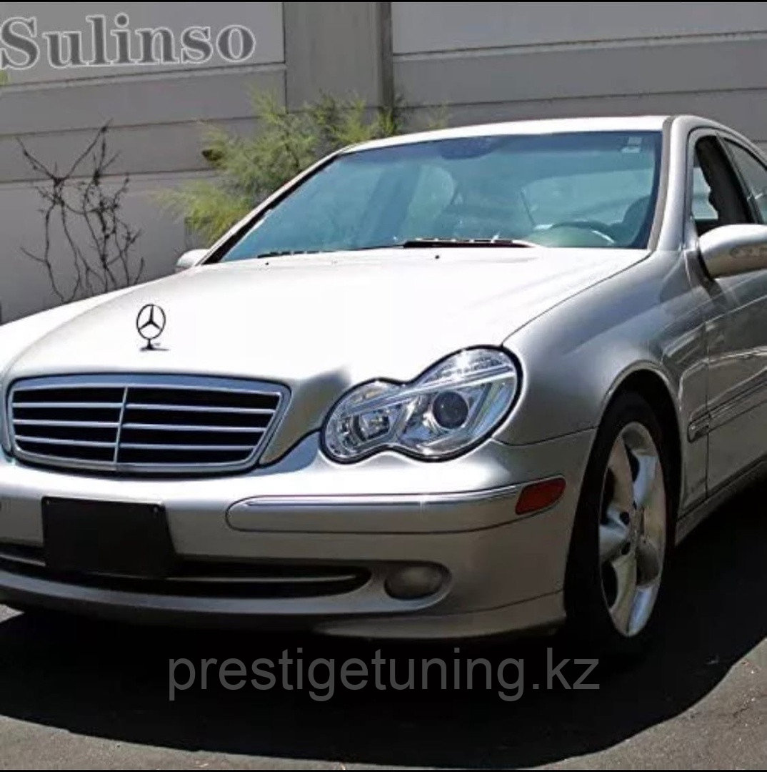 Передние фары на Mercedes C-class W203 2000-08 дизайн US (Хромированный цвет) - фото 6 - id-p97506900