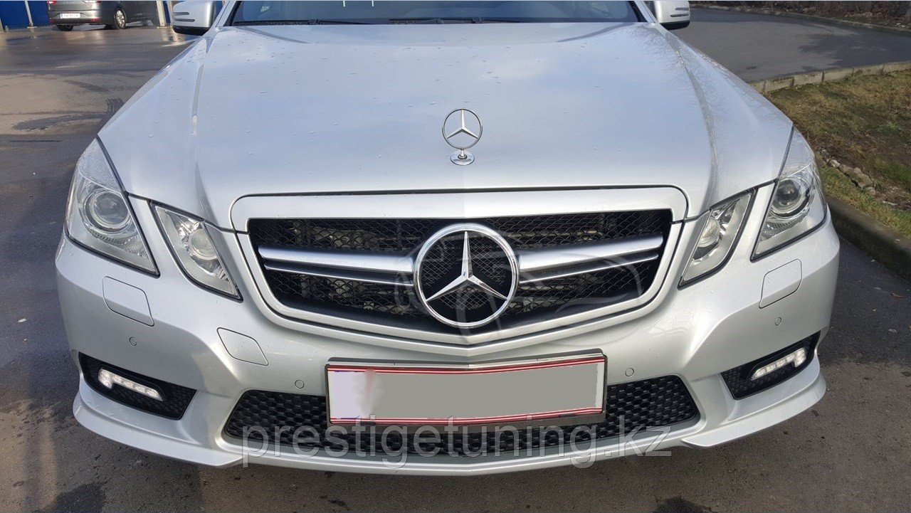 Решетка радиатора на E-Class W212 2009-13 в стиле AMG (Серебро) - фото 4 - id-p97538139