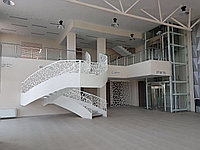 Металлические элементы лестниц. Перила, ступеньки.