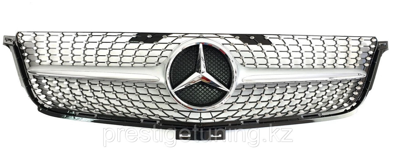 Решетка радиатора на ML-Class W166 2011-15 стиль AMG Diamond (серебро с ...