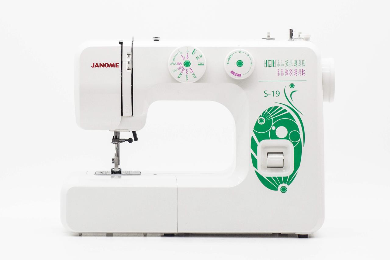 Janome S-19