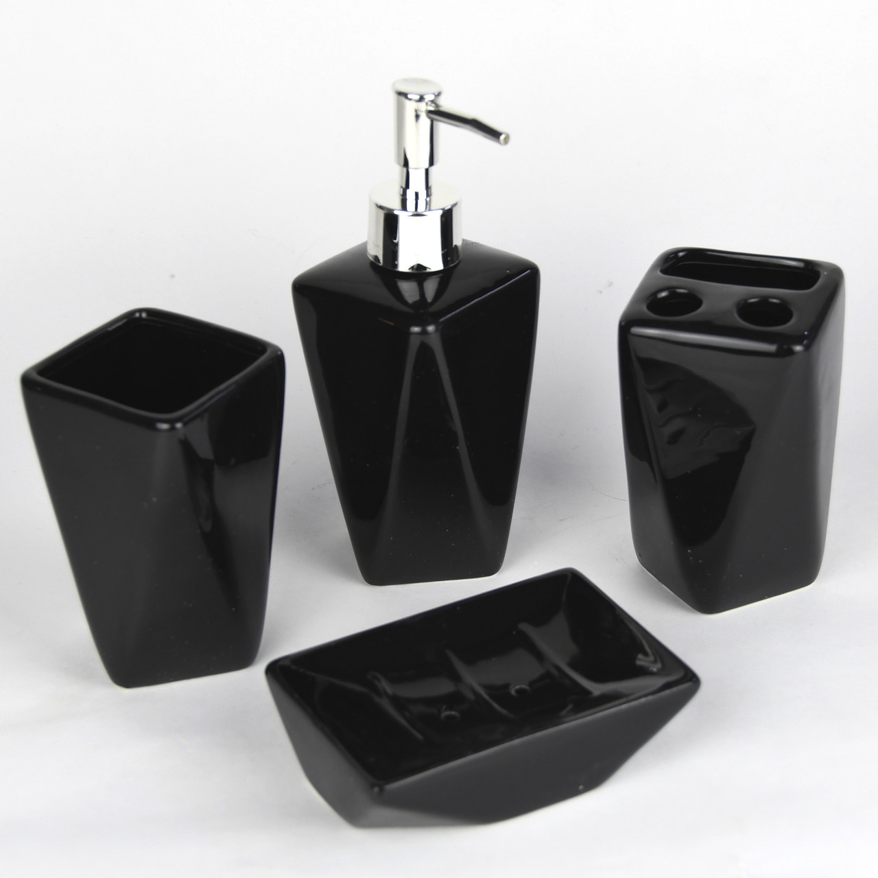 Керамический набор для ванной комнаты DW29121B