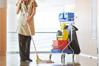Уборка зала (housekeeping,hall cleaning)