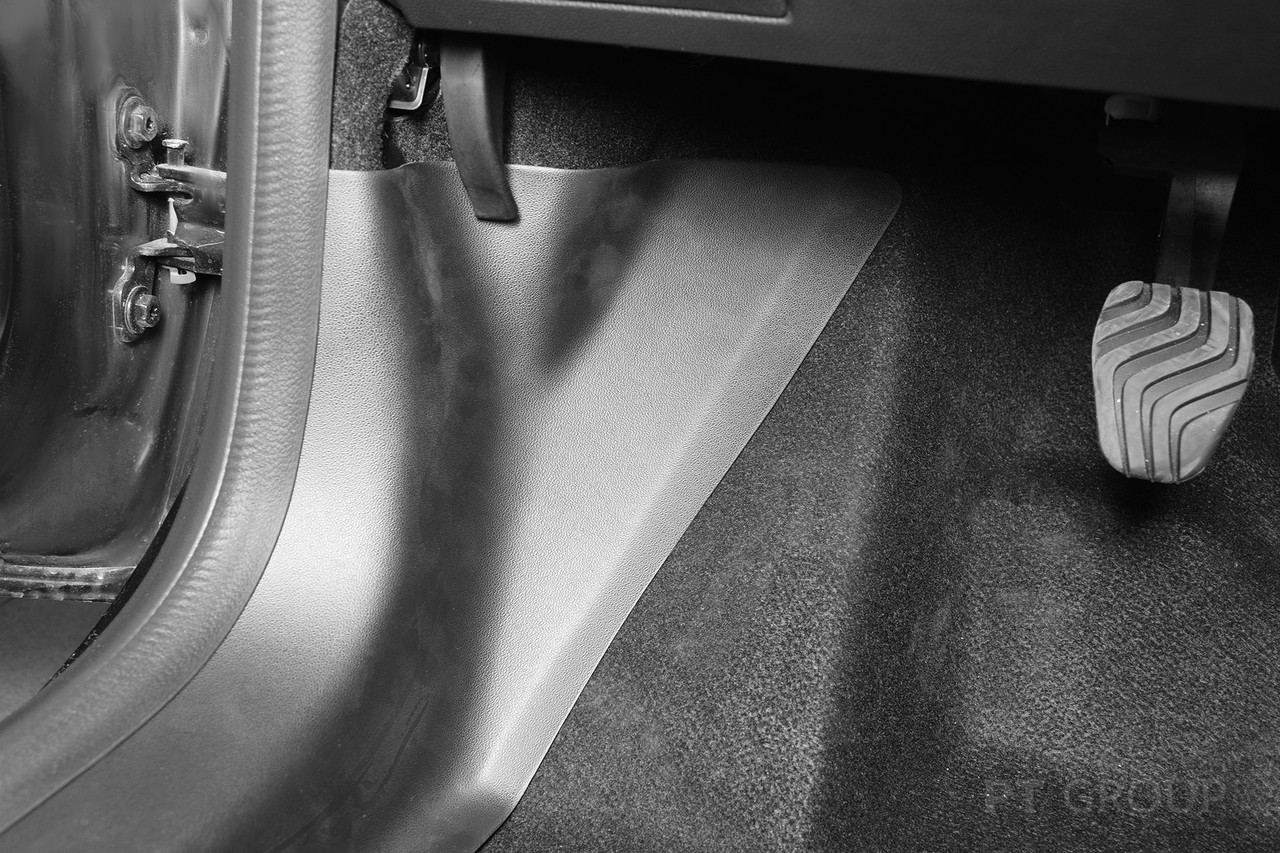 Накладки на ковролин передние (2 шт) (ABS) Renault DUSTER с 2021 - фото 3 - id-p97745599
