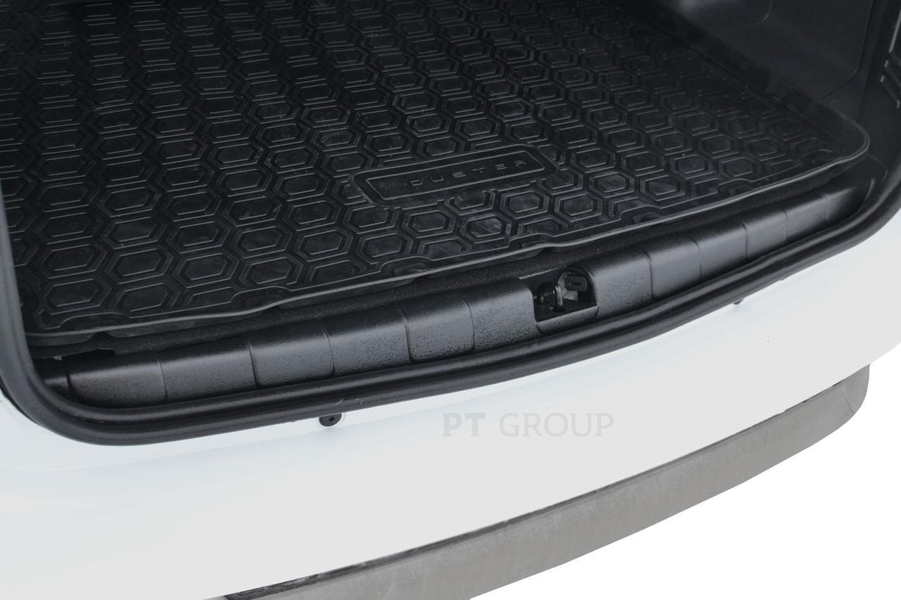 Накладка в проём багажника (ABS) Renault DUSTER с 2012-2020 - фото 3 - id-p97745657