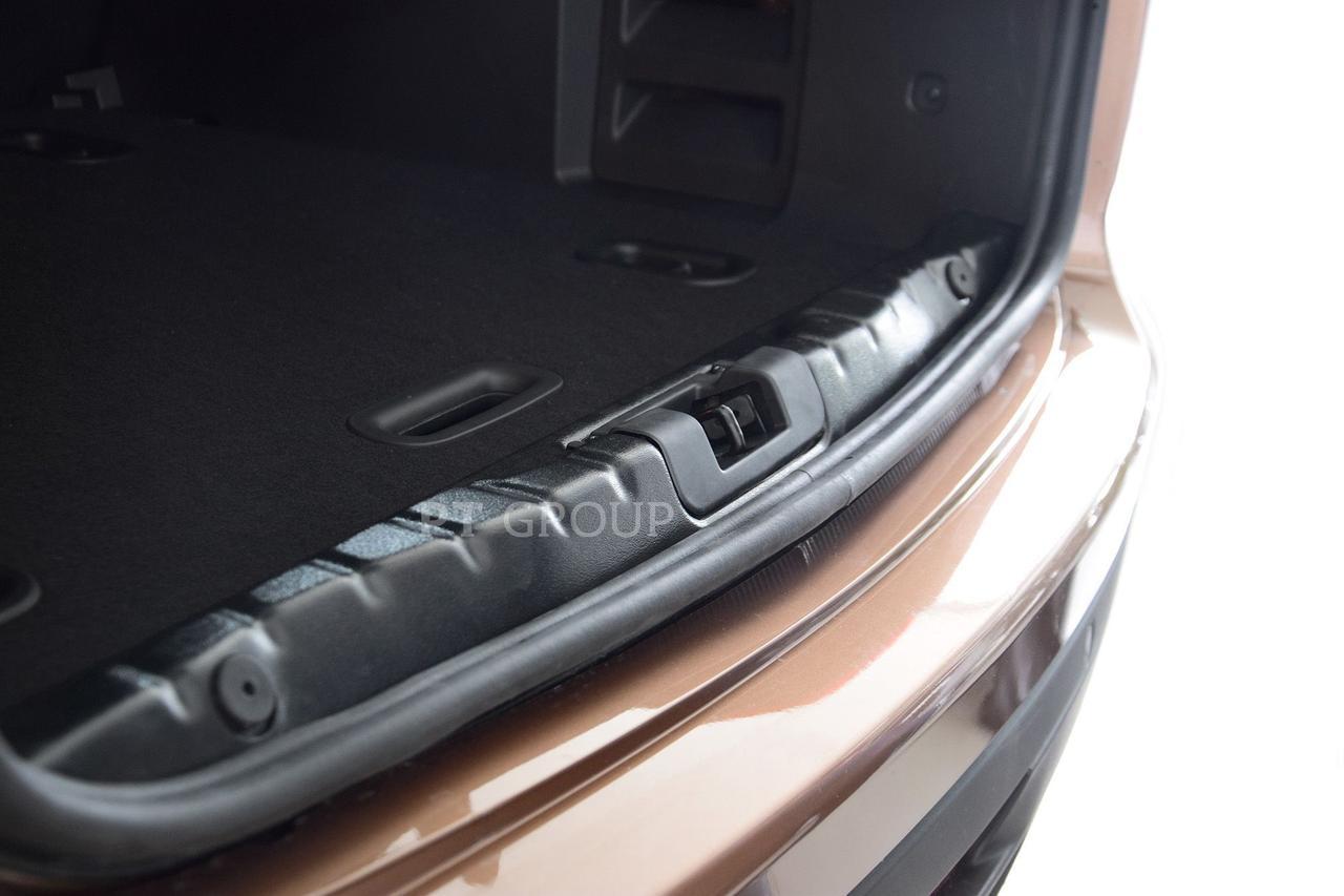 Накладка в проём багажника (ABS, черное тиснение) LADA XRAY с 2016 - фото 4 - id-p97745690