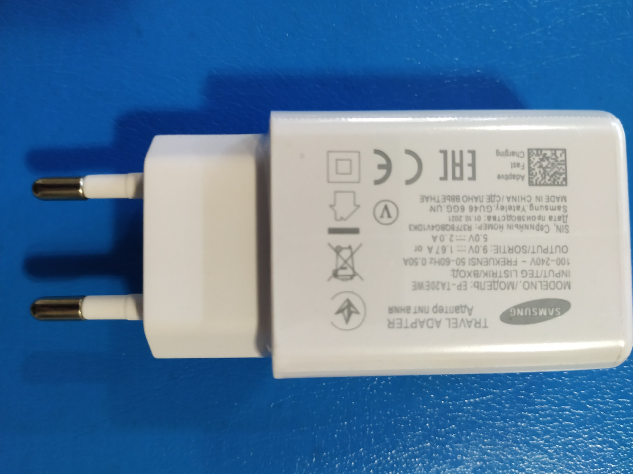 Адаптер Евровилка 220V на USB 5V , 3.0 А