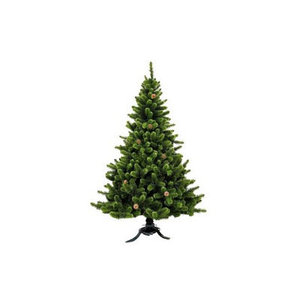 Искусственные ели и сосны