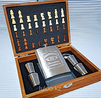 Подарочный набор "Jack Daniel's". Настольная игра "Шахматы" + сувенирная фляжка со стопками, черный., фото 1