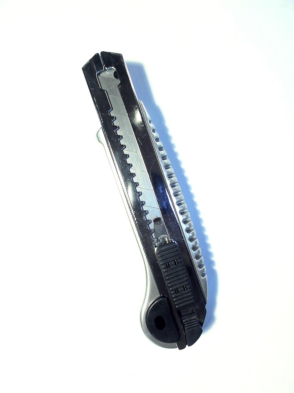 Нож канцелярский обойный (серый) с лезвиями "SPARKLUX" - фото 1 - id-p97900769
