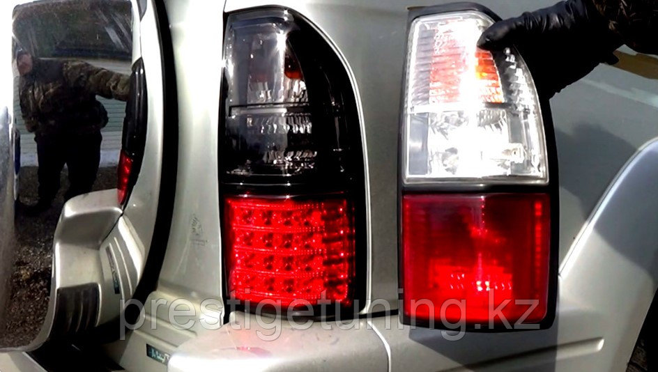 Задние фонари на Land Cruiser Prado 90/95 1996-02 (Красно-дымчатые) с черной рамкой - фото 4 - id-p98005548