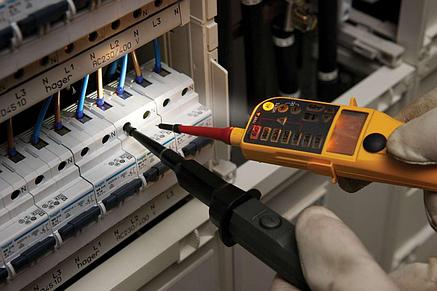 Fluke T110 - Тестер-пробник с возможностью подключения нагрузки, фото 2