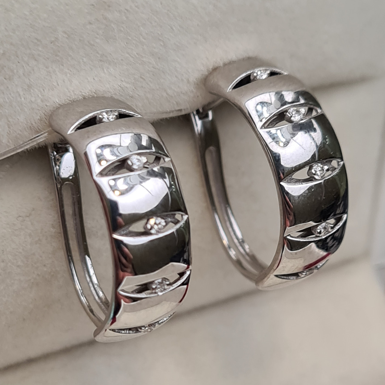 Золотые серьги с бриллиантами 0.09Ct VS2/H, EX-Cut