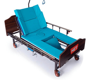 Кровать медицинская функциональная с туалетным устройством MET KARDO (Боковой переворот)
