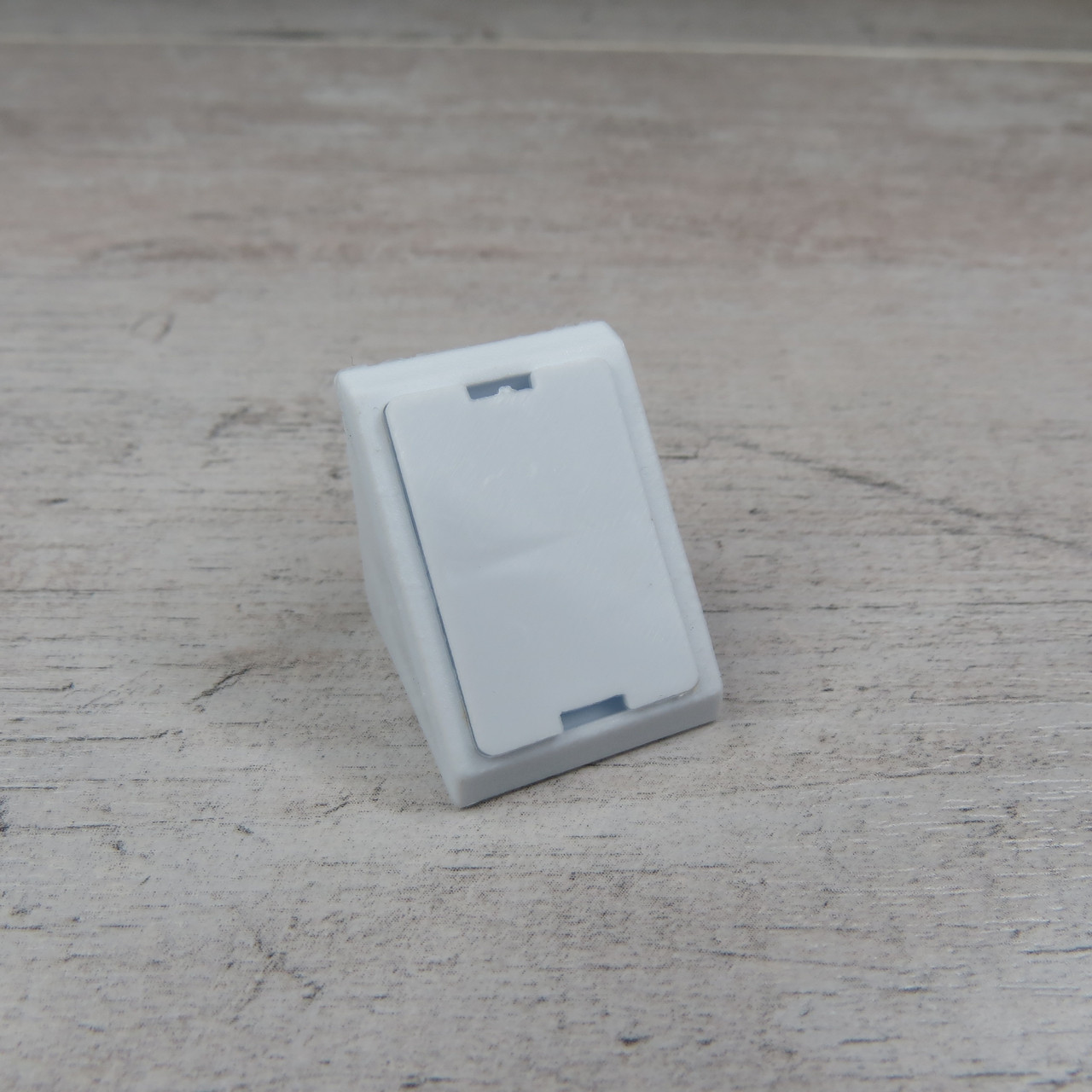 Монтажный уголок с крышкой №1, фото 1