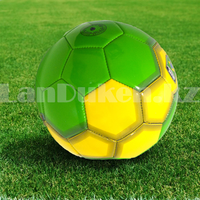 Футбольный мяч черно-белый