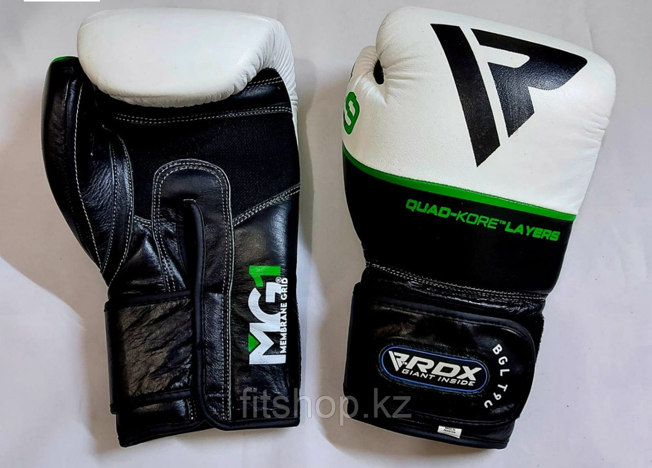 Боксерские перчатки RDX черно- зеленые  (кожа)