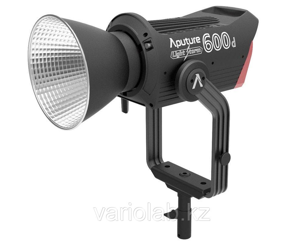 LED прожектор Aputure Light Storm LS 600D PRO - фото 1 - id-p98325753