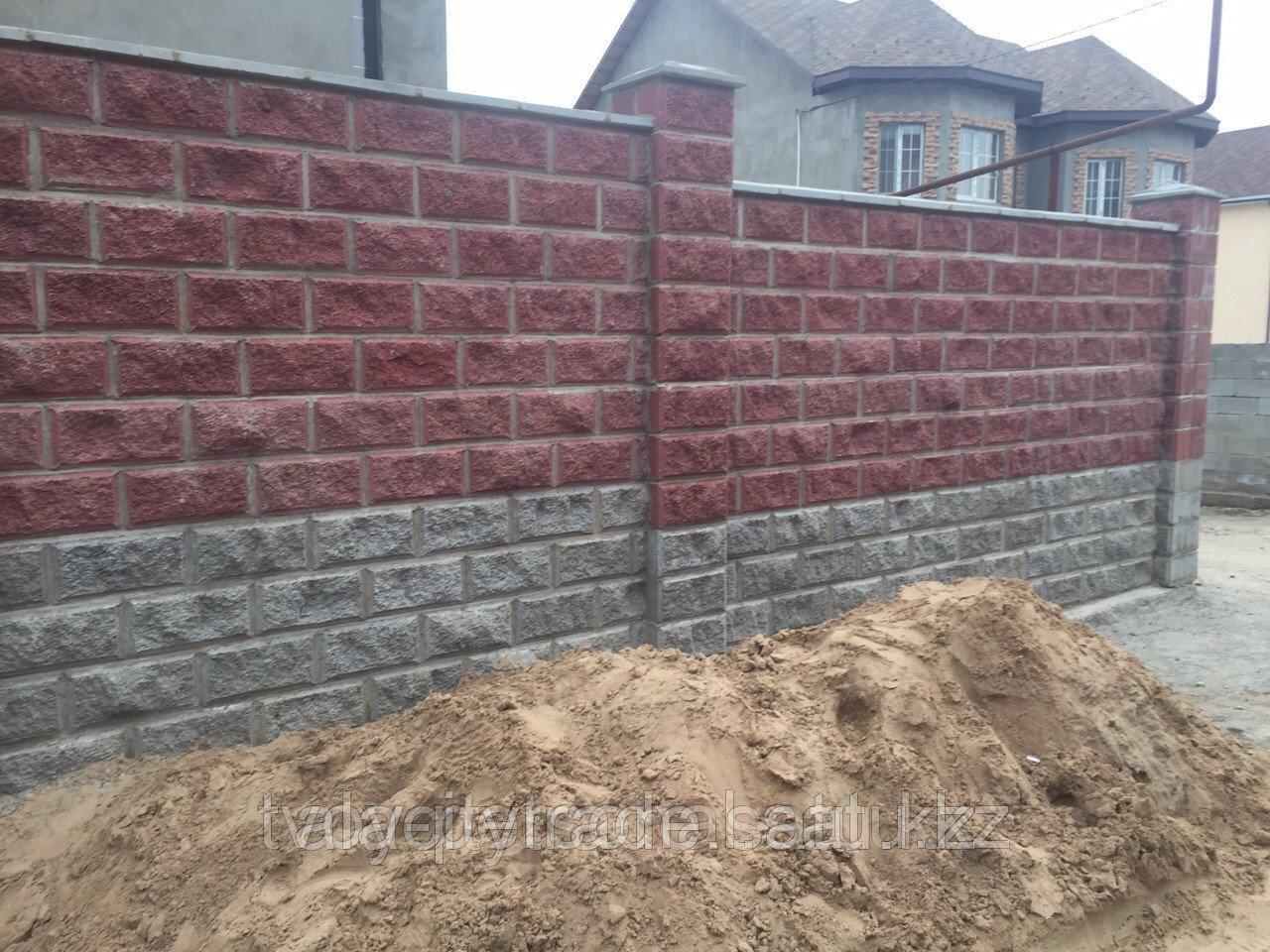Забор из сплитерного кирпича