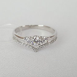 Кольцо из серебра с фианитами SOKOLOV 94012011 серебро с родием