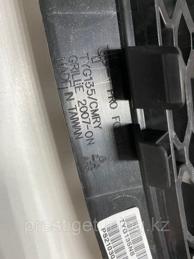 Решетка радиатора на Camry V40 2006-09 SE - фото 6 - id-p79137456