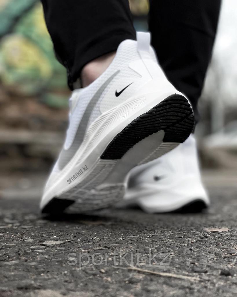 Крос Nike Zoom бел сер лого 1121-12 - фото 4 - id-p98633809