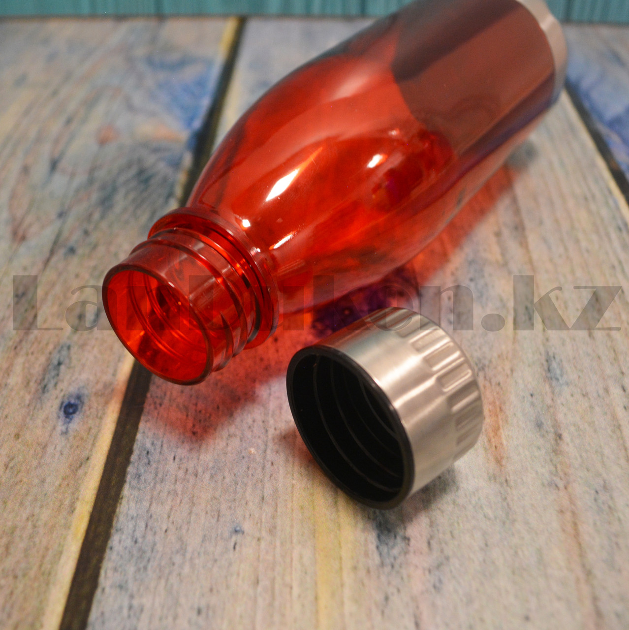 Бутылочка пластиковая для напитков 700 мл красная - фото 6 - id-p98640135