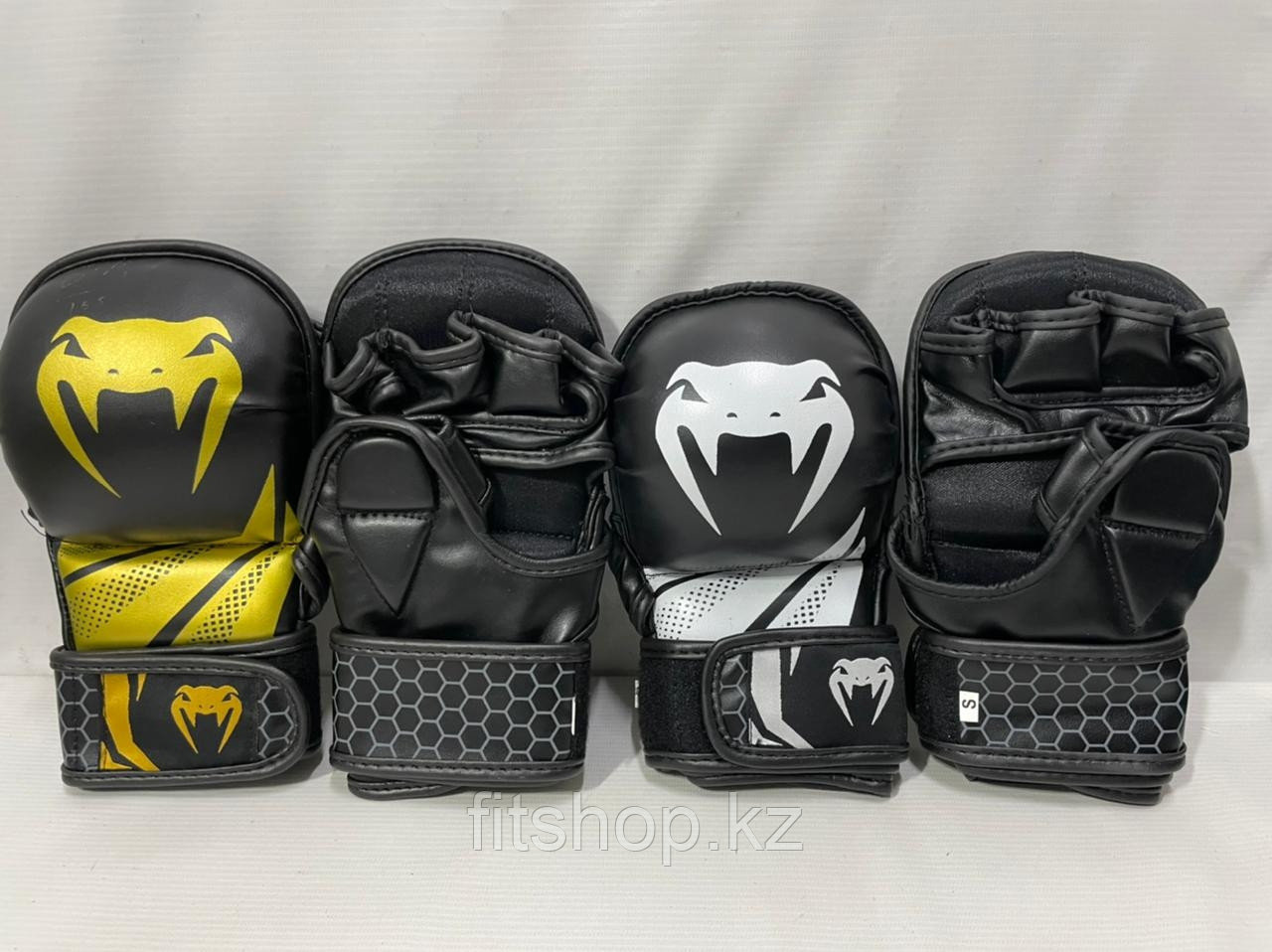Перчатки-накладки  Venum  (Черепашки) для тренировок и соревнований