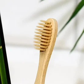 Зубная щетка  бамбуковая AVA №1