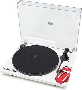 Pro-Ject PRO-JECT Проигрыватель пластинок Debut III Rolling Stones OM10 БЕЛЫЙ EAN:9120082380577