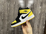 Баскетбольные кроссовки Air Jordan 1 Retro High 'Yellow Toe Black', фото 3